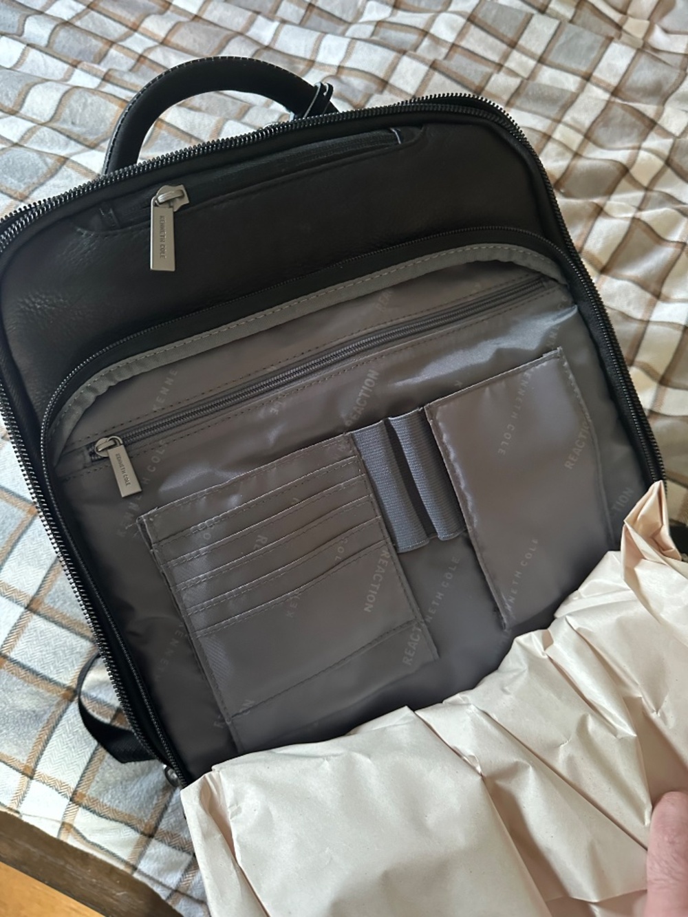 Backpack - Picture 6 of 7